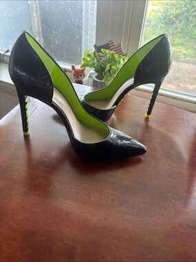 Mix No. 6 Black Pointed Toe Stiletto Pumps with Neon Green Lining